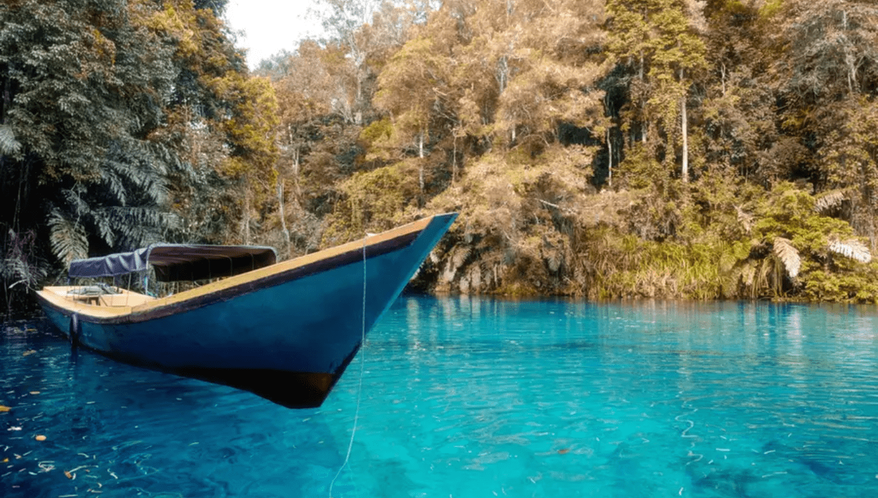 Danau Labuan Cermin