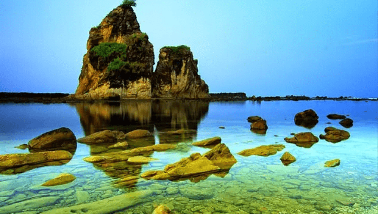 Wisata Pantai Sawarna