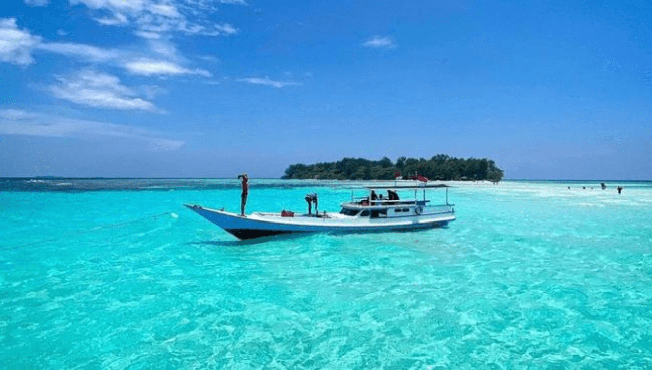 Pantai Karimun Jawa