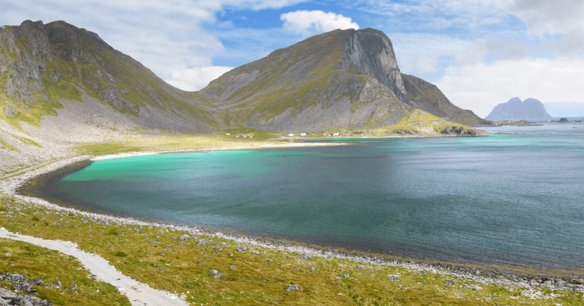 Pantai Vaeroy Norwegia